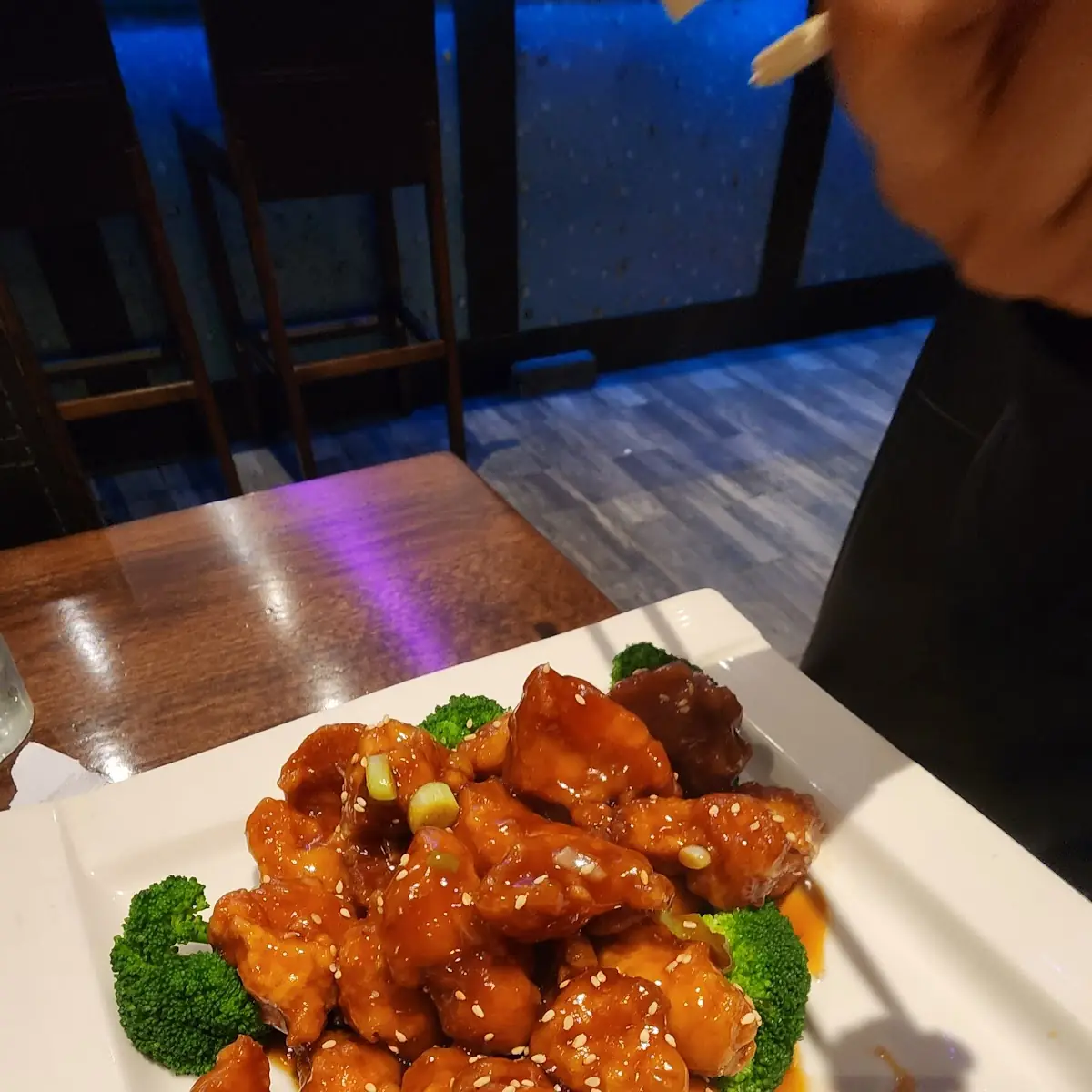 L Sesame Chicken