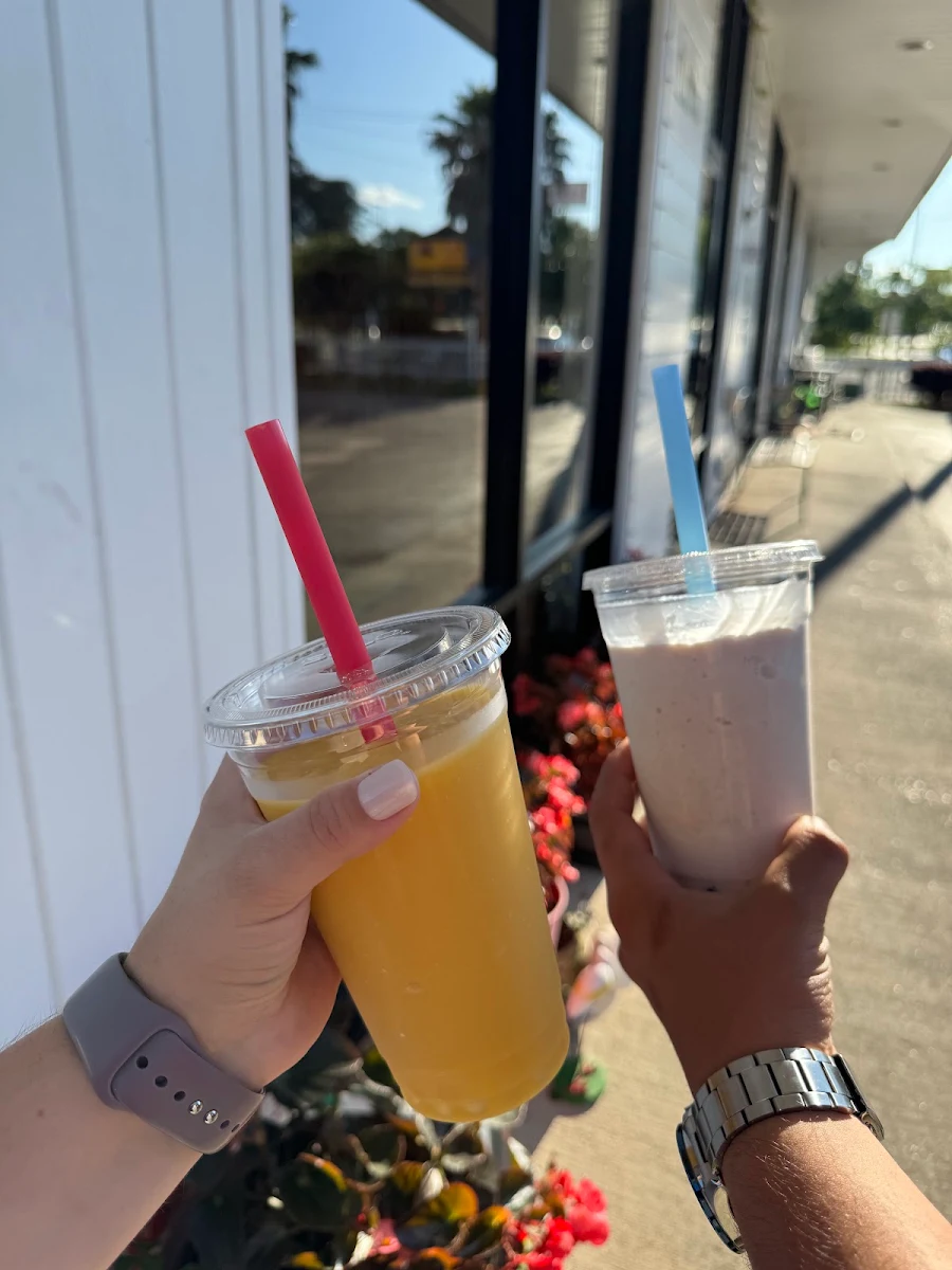Mango Piña Colada Smoothie