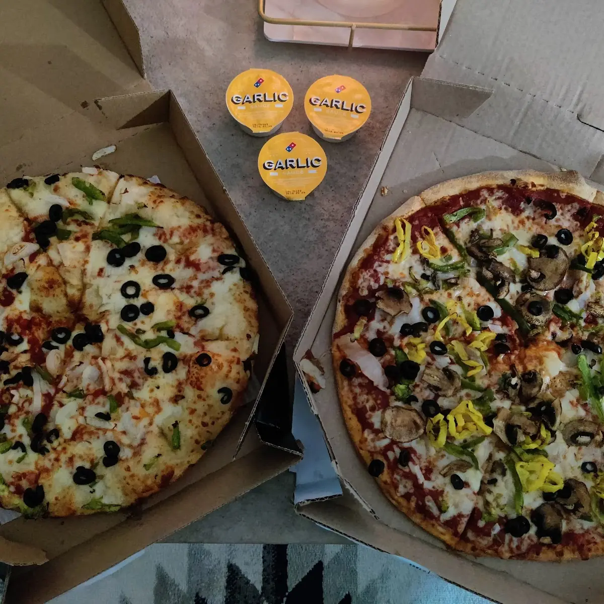 Pan Pizza with Brooklyn Pizza