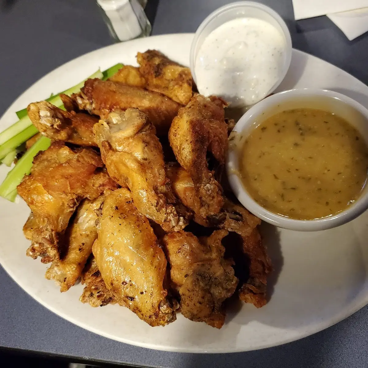 Wings with Garlic Sauce on Side