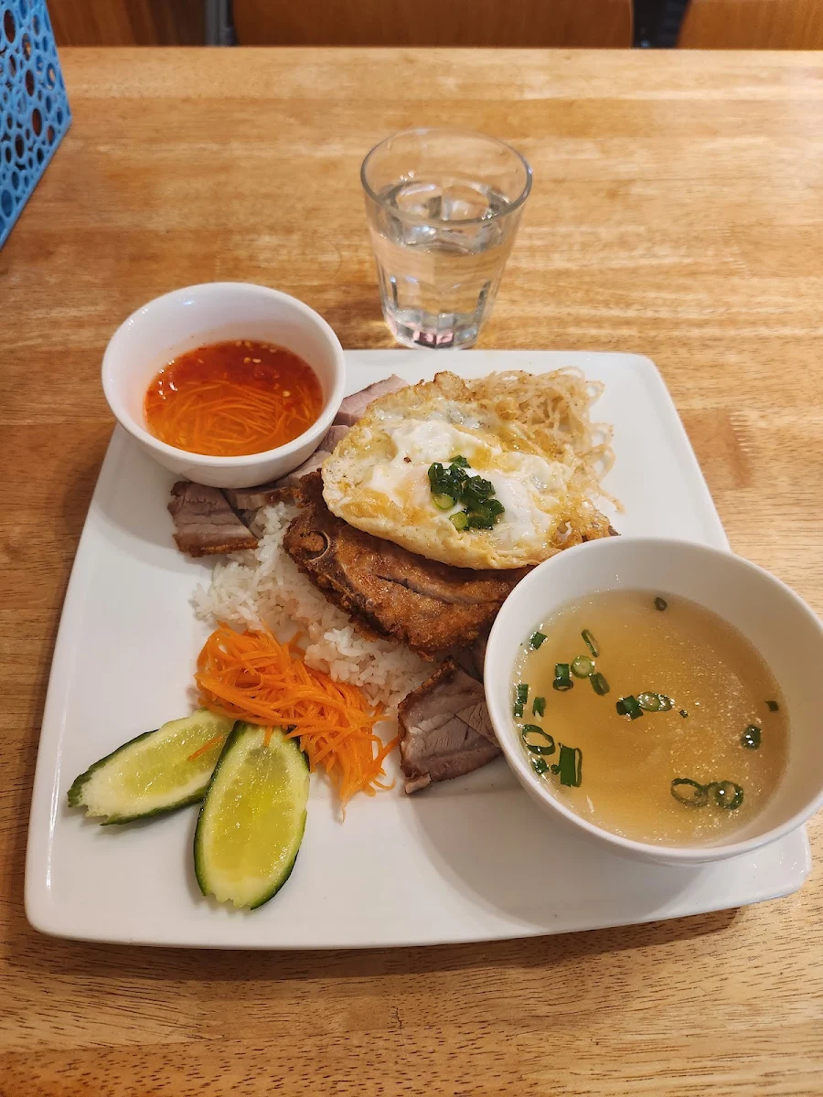 Crispy Pork Chop Rice Vermicelli, Saigon Gate Cuisine