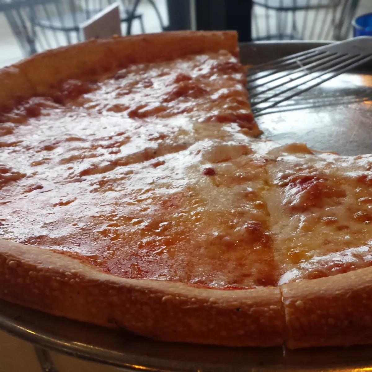 lg Cheese Pizza