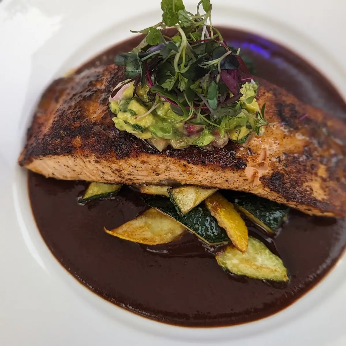 Salmon En Mole