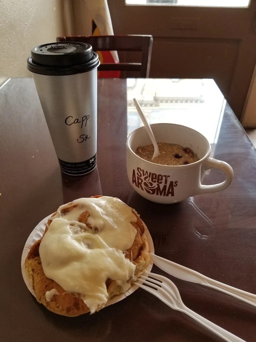 Cappuccino Oatmeal and Cinnamon Roll