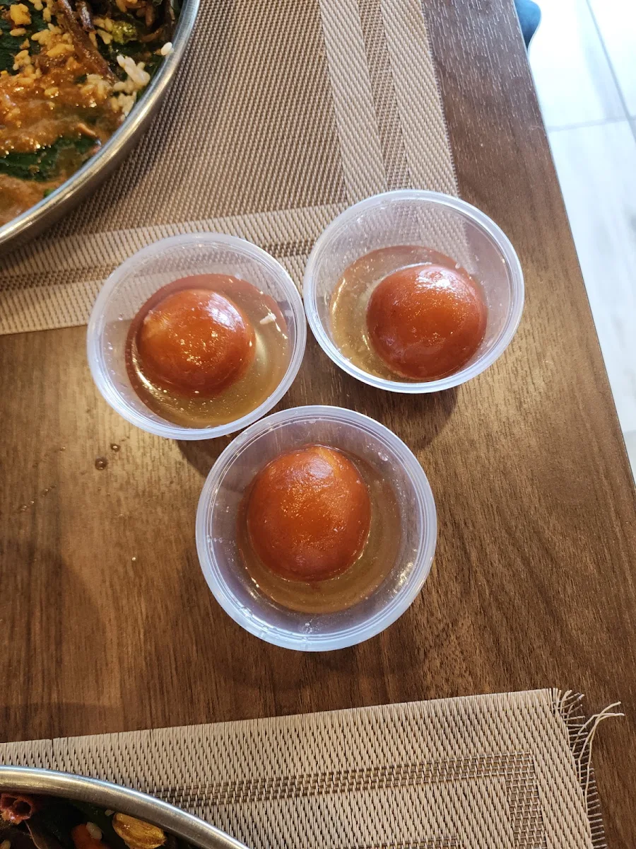 Gulab Jamun 3 Pieces, Paandian Vilas