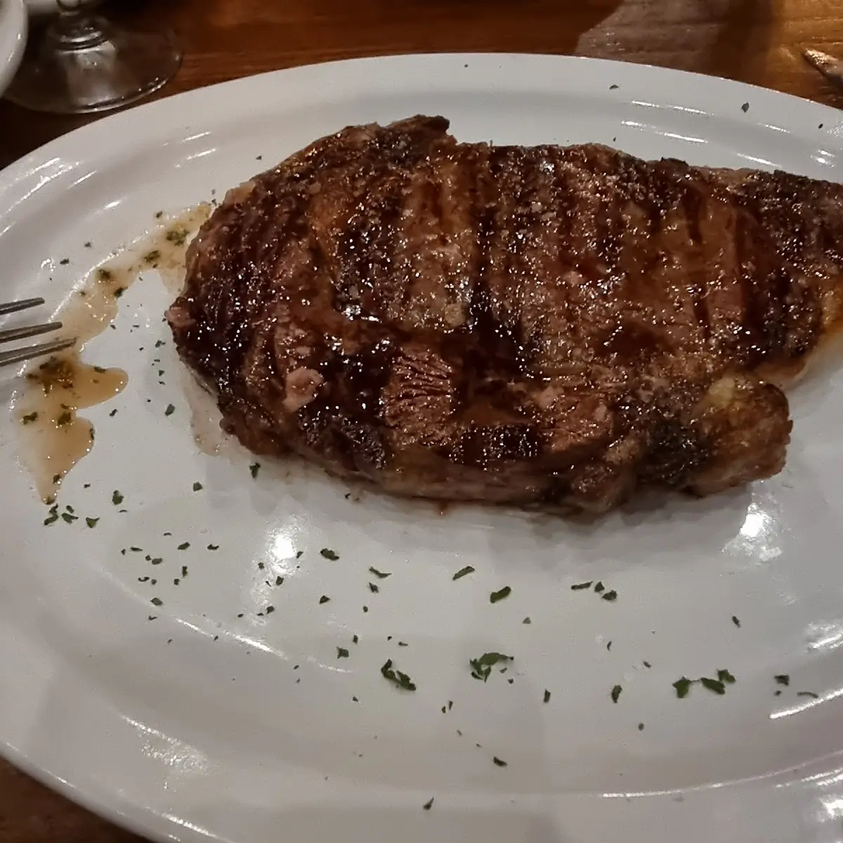 Black Angus Tomahawk / Grilled Bone-in Rib Eye Steak