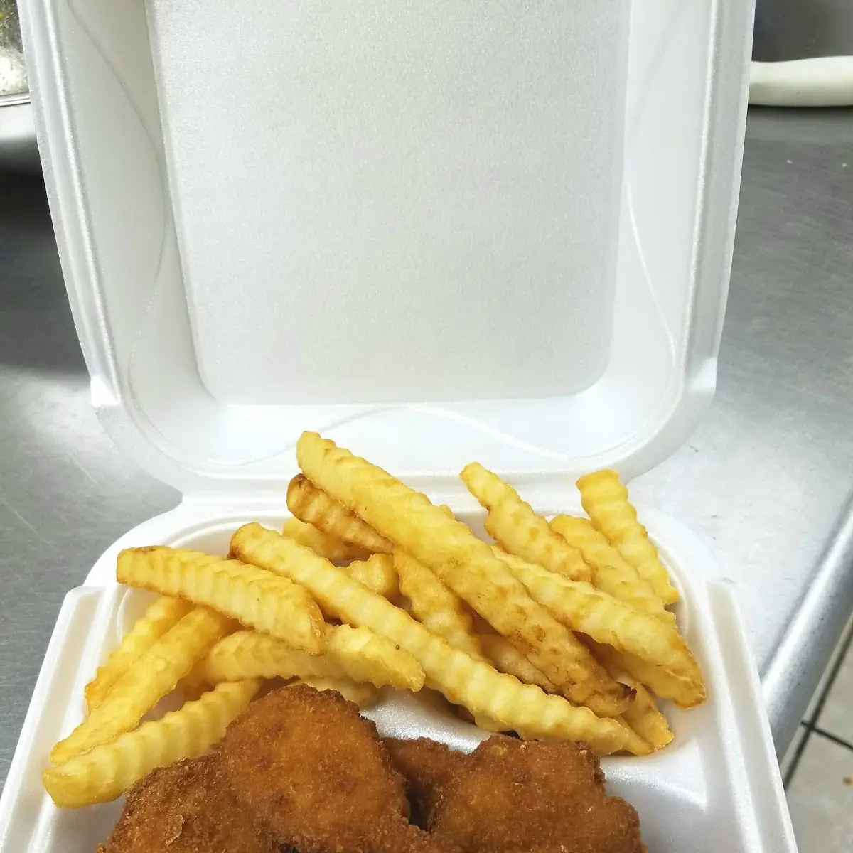 Golden Fried Shrimp w Fries
