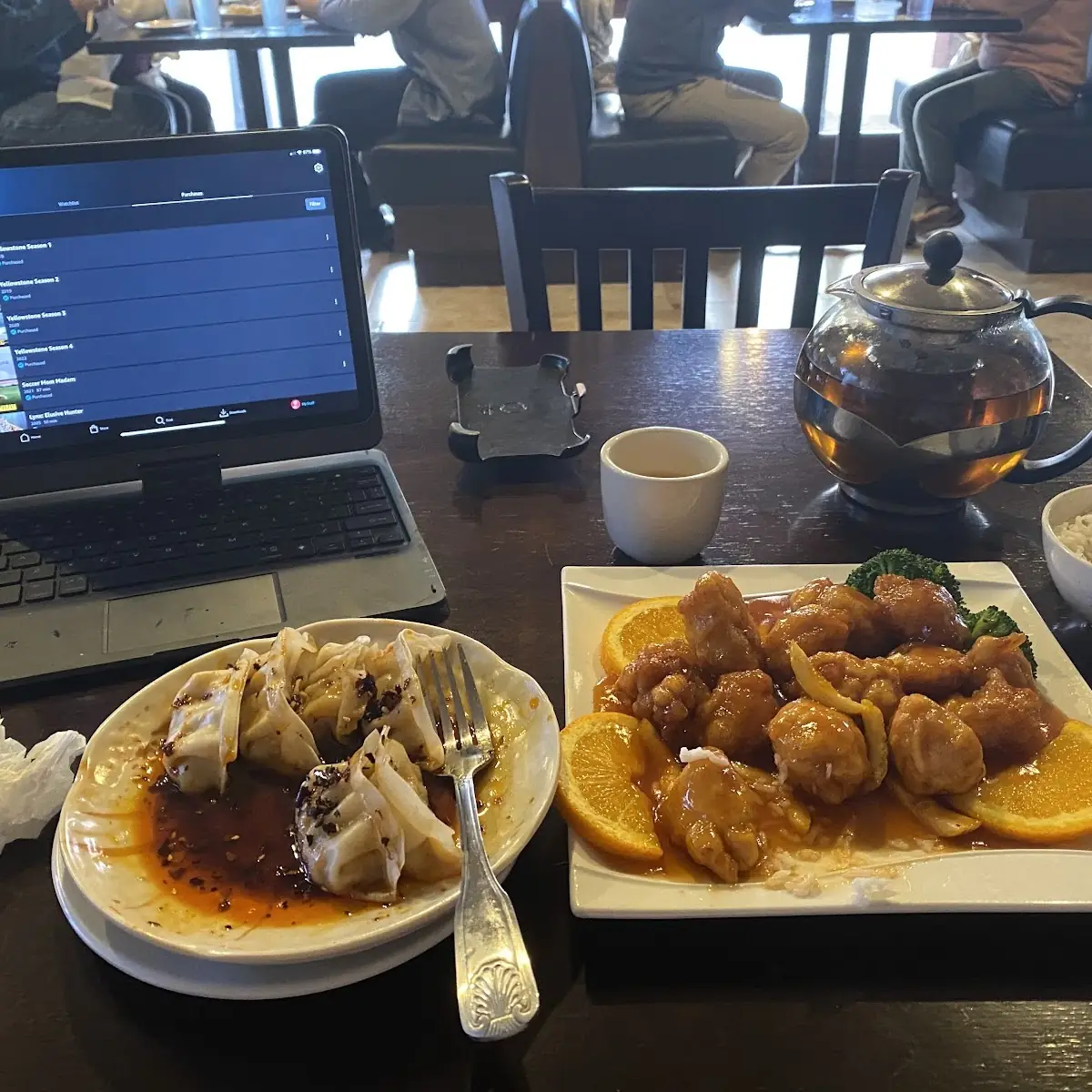 锅贴 / Fried Dumpling (8)