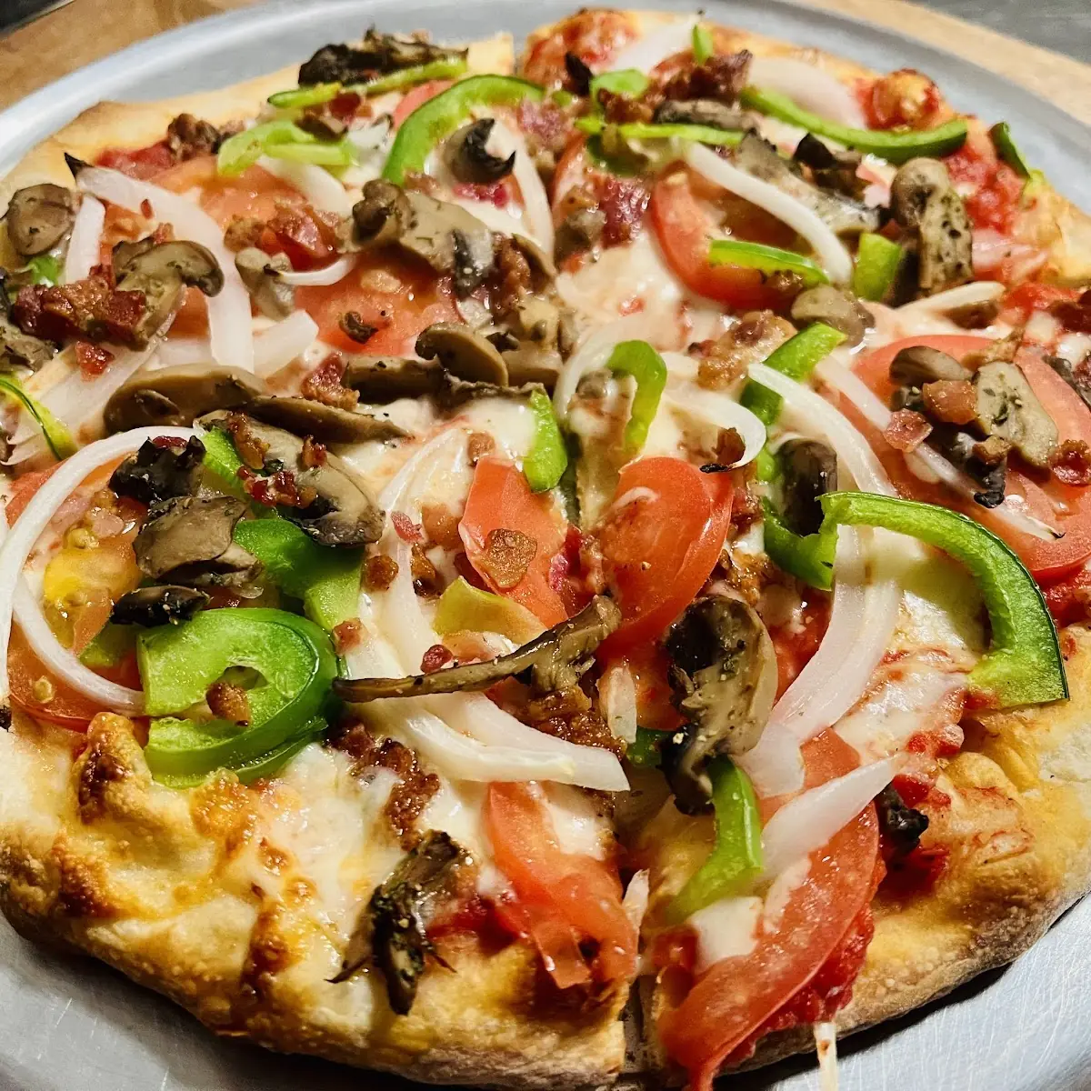Deluxe Pizza