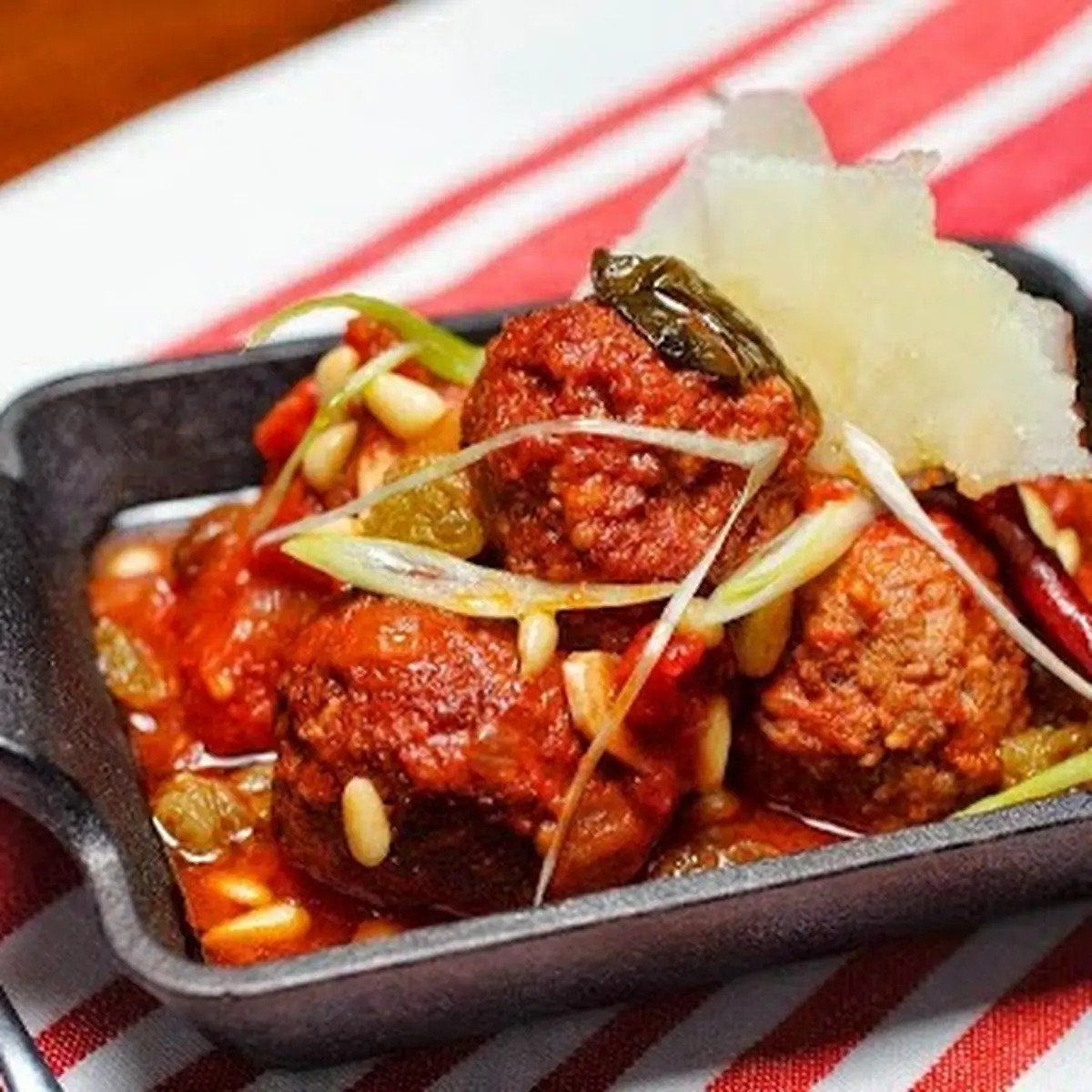 Spaghetti & Meatballs