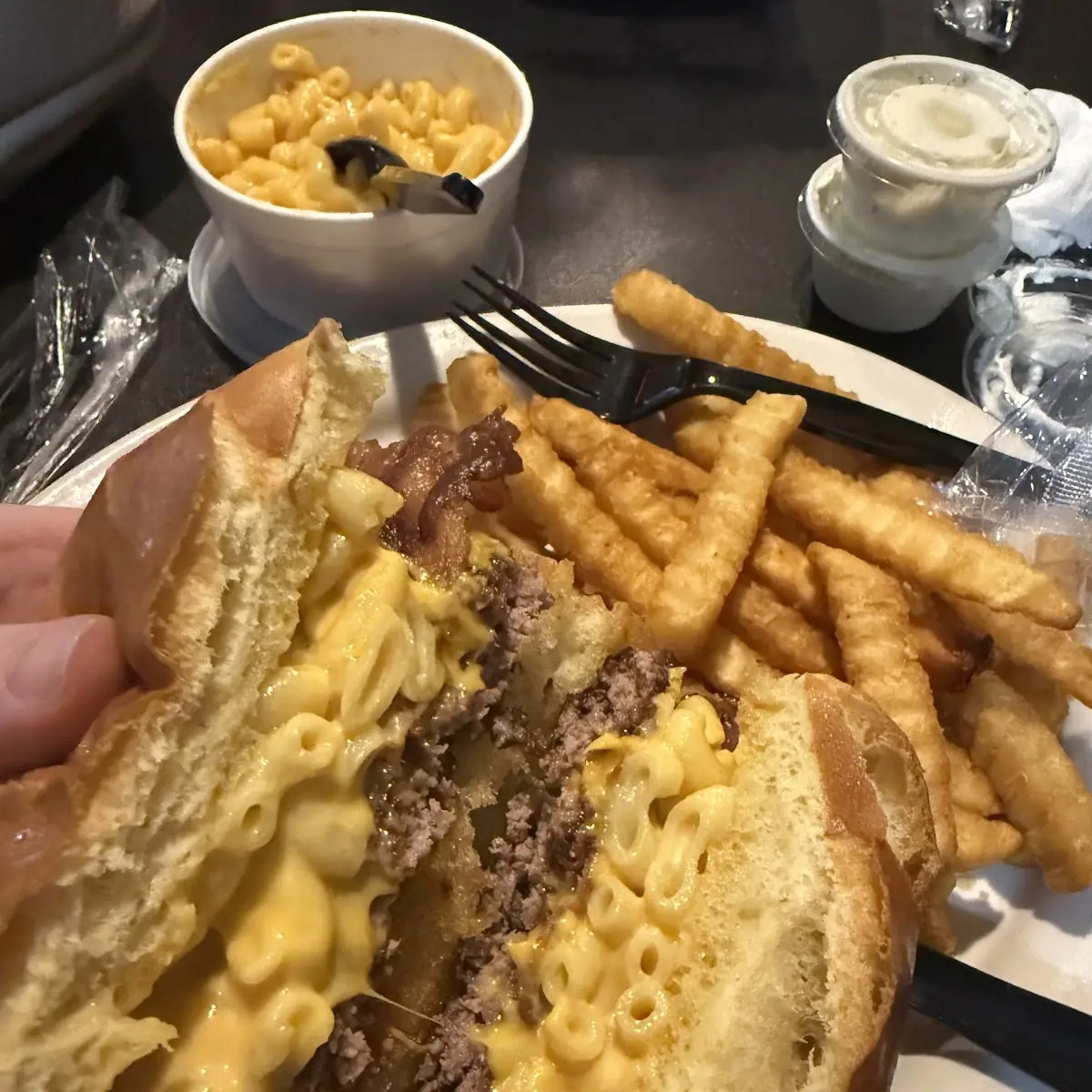 Mac & Cheese Bacon Burger