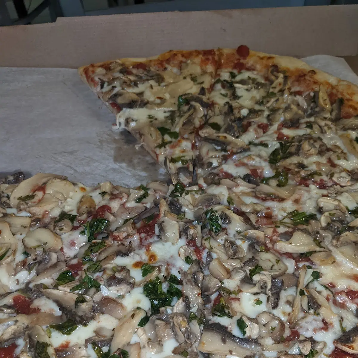 Large Extra Mushroom Pizza