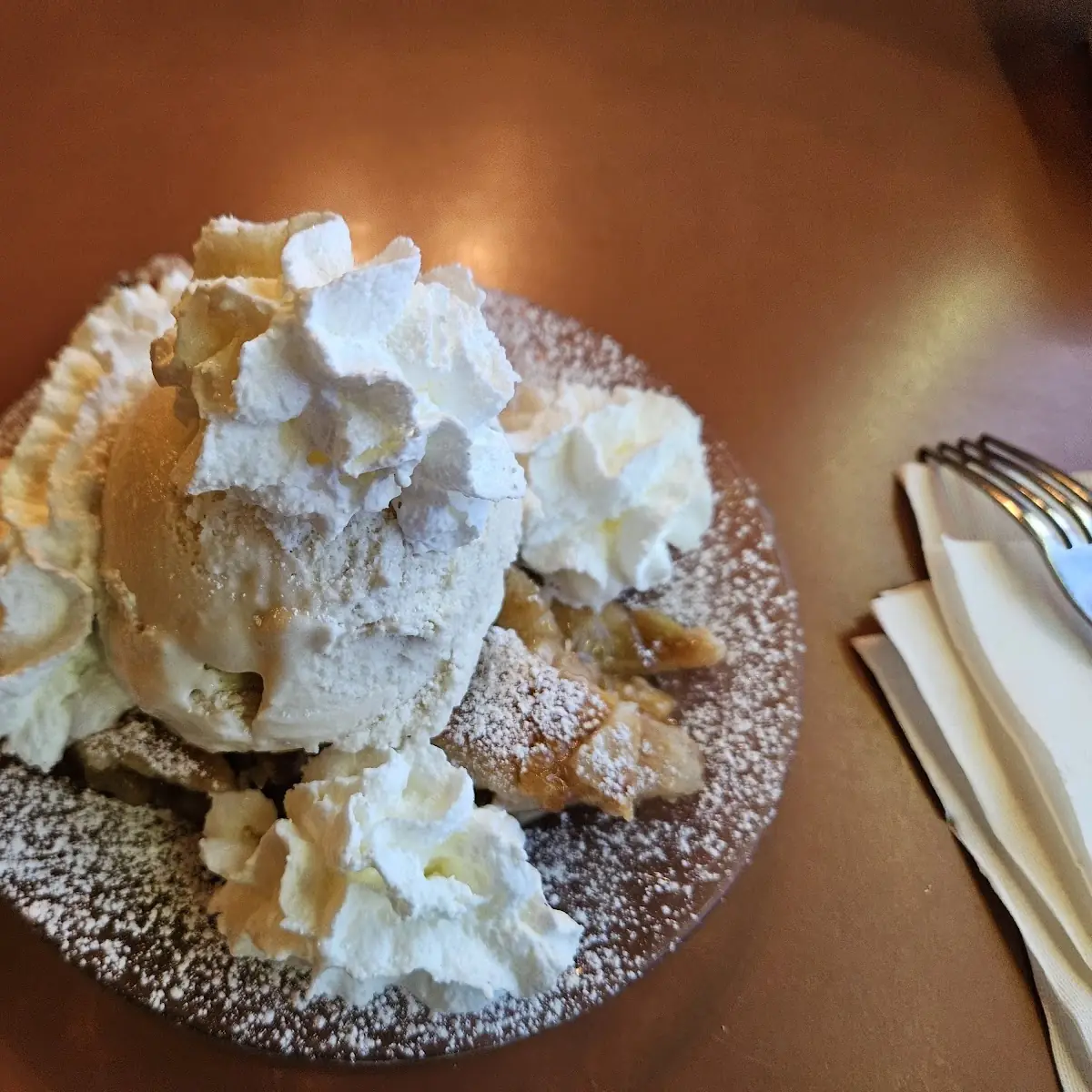 Double Crust Apple Pie w Vanilla Ice Cream