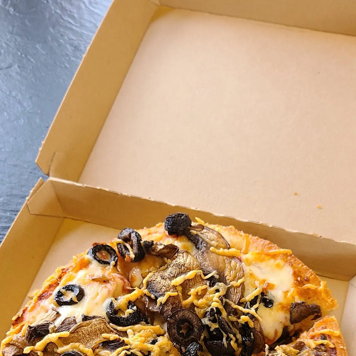 Olive Mushroom Personal Pizza