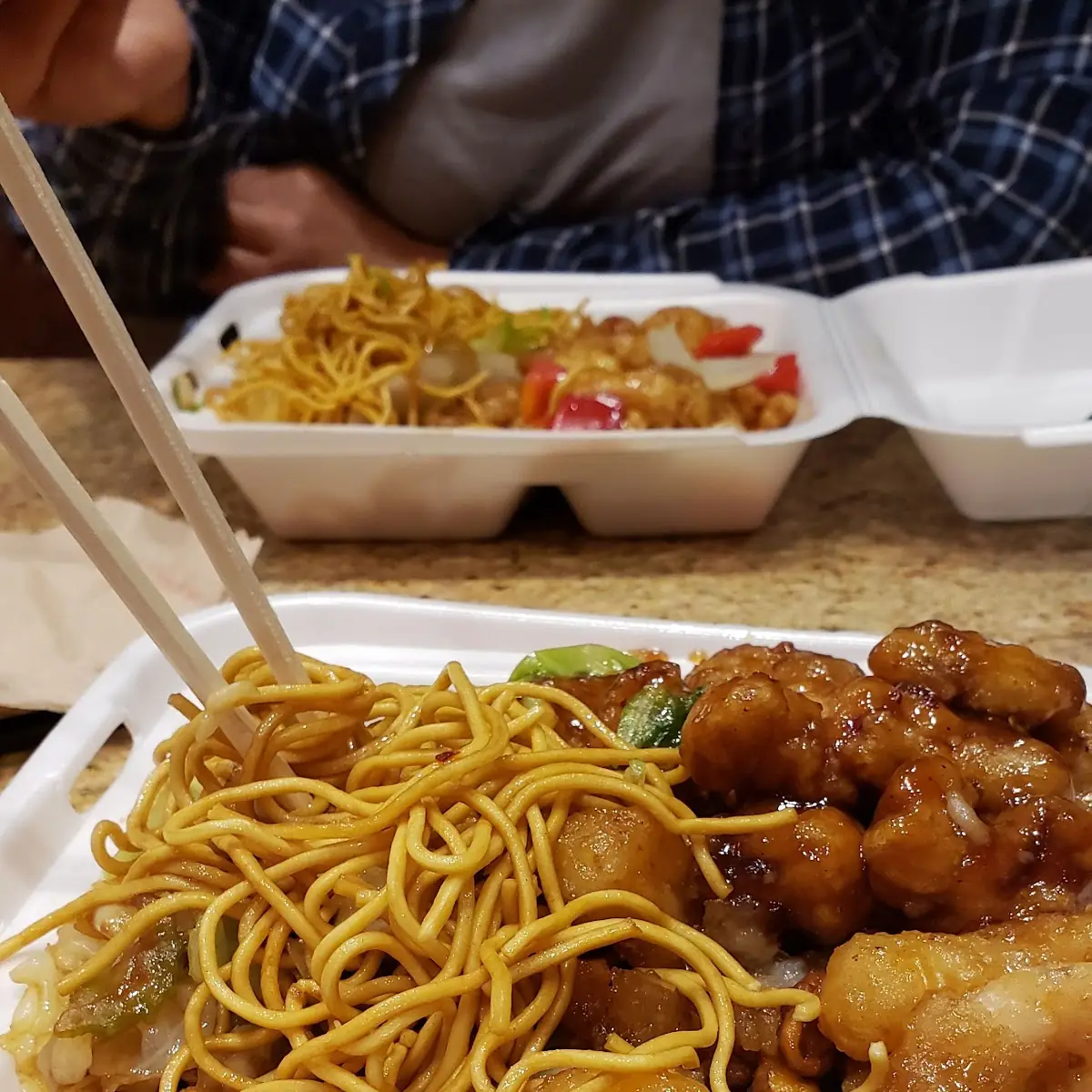 Sesame Chicken Chow Mein