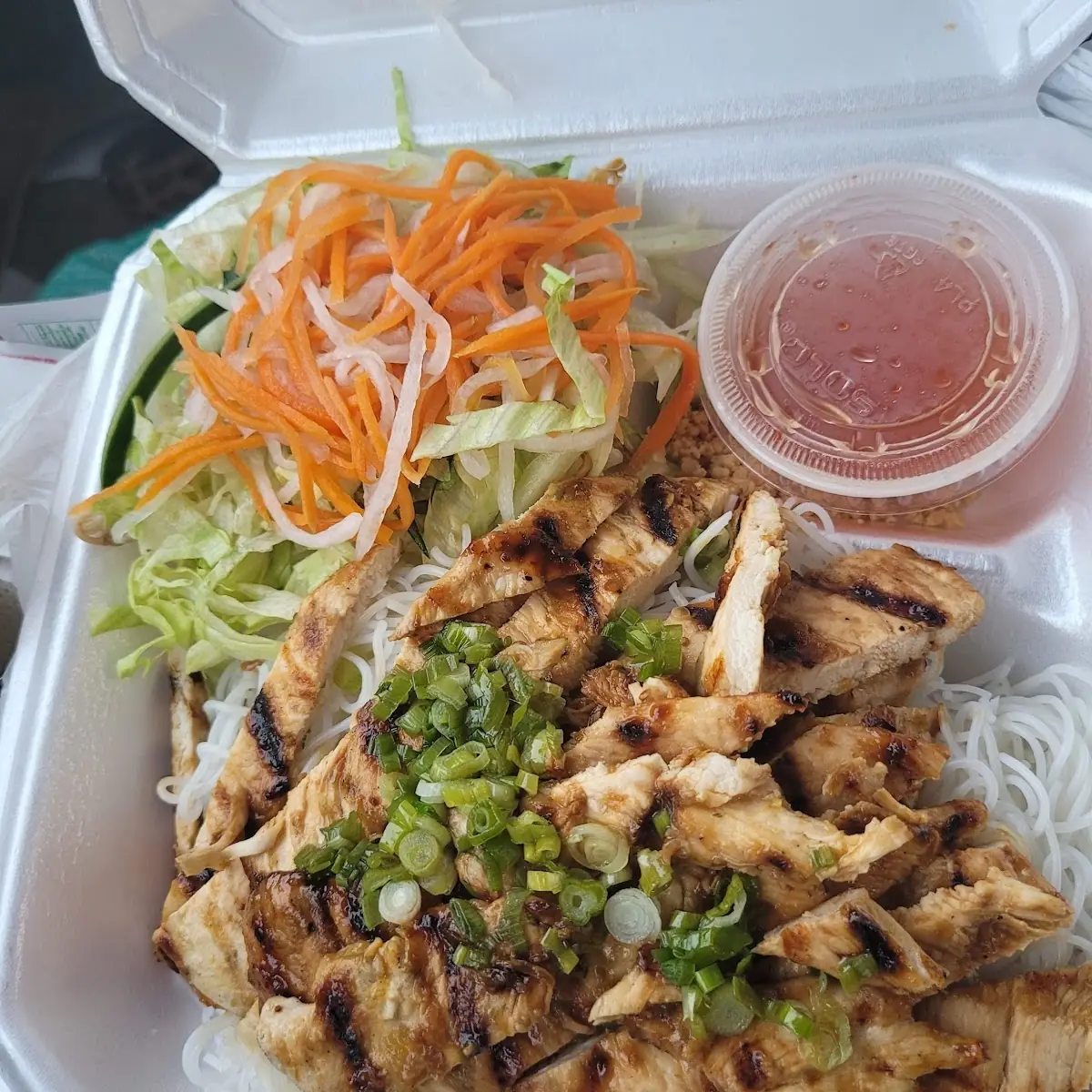 Bun GA Nuong