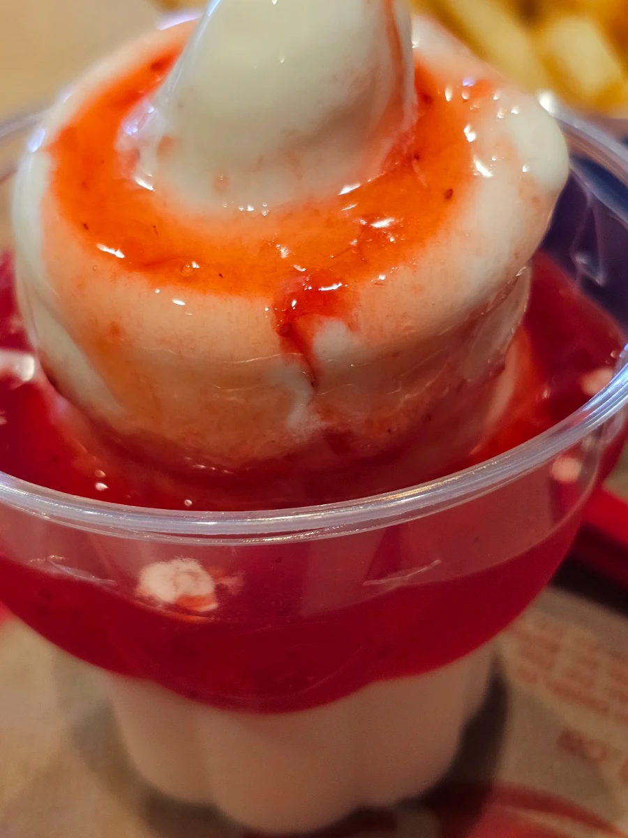 Strawberry Sundae, Dairy Queen Grill & Chill