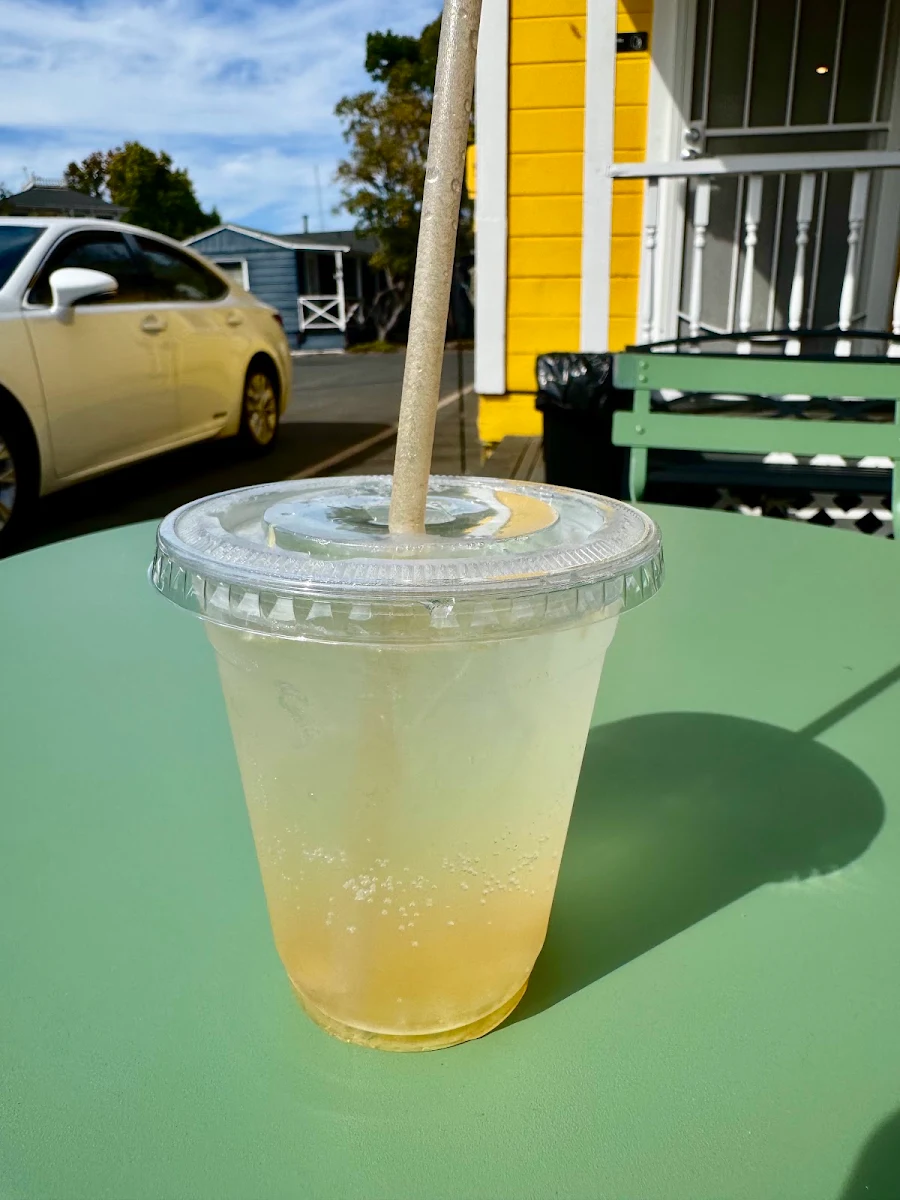 Sparkling Honey Yuzu Iced Tea