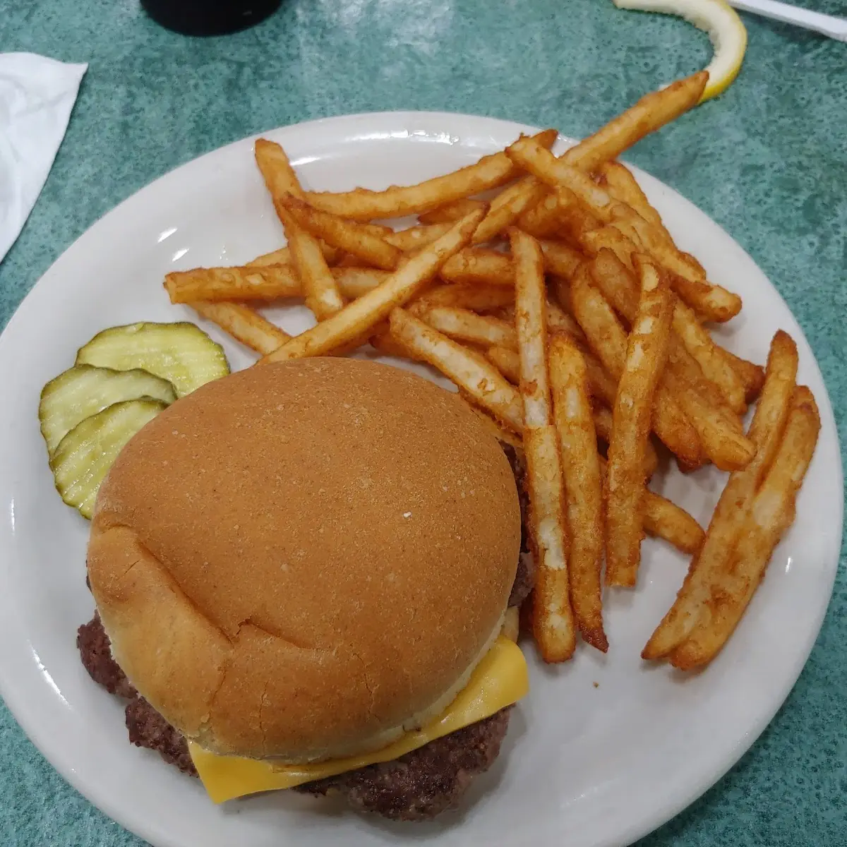 Hamburger & French Fries