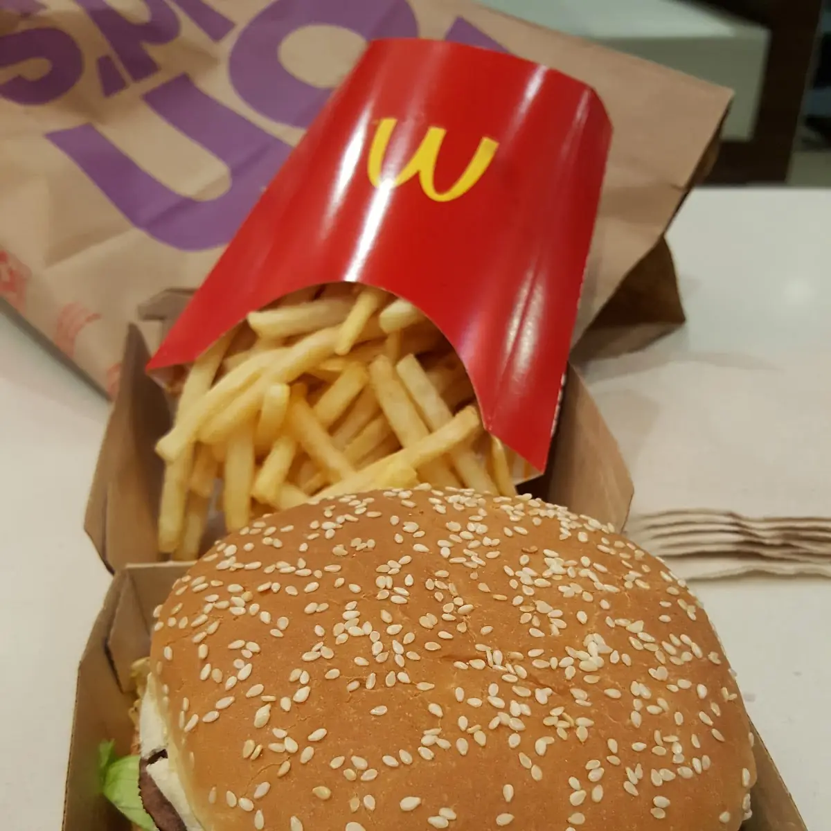 Quarter Pounder Deluxe Burger