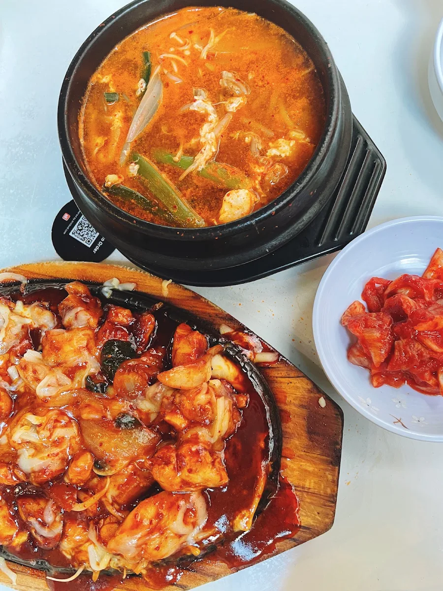 Soondubu Jeongol, CJ Lunch Bar