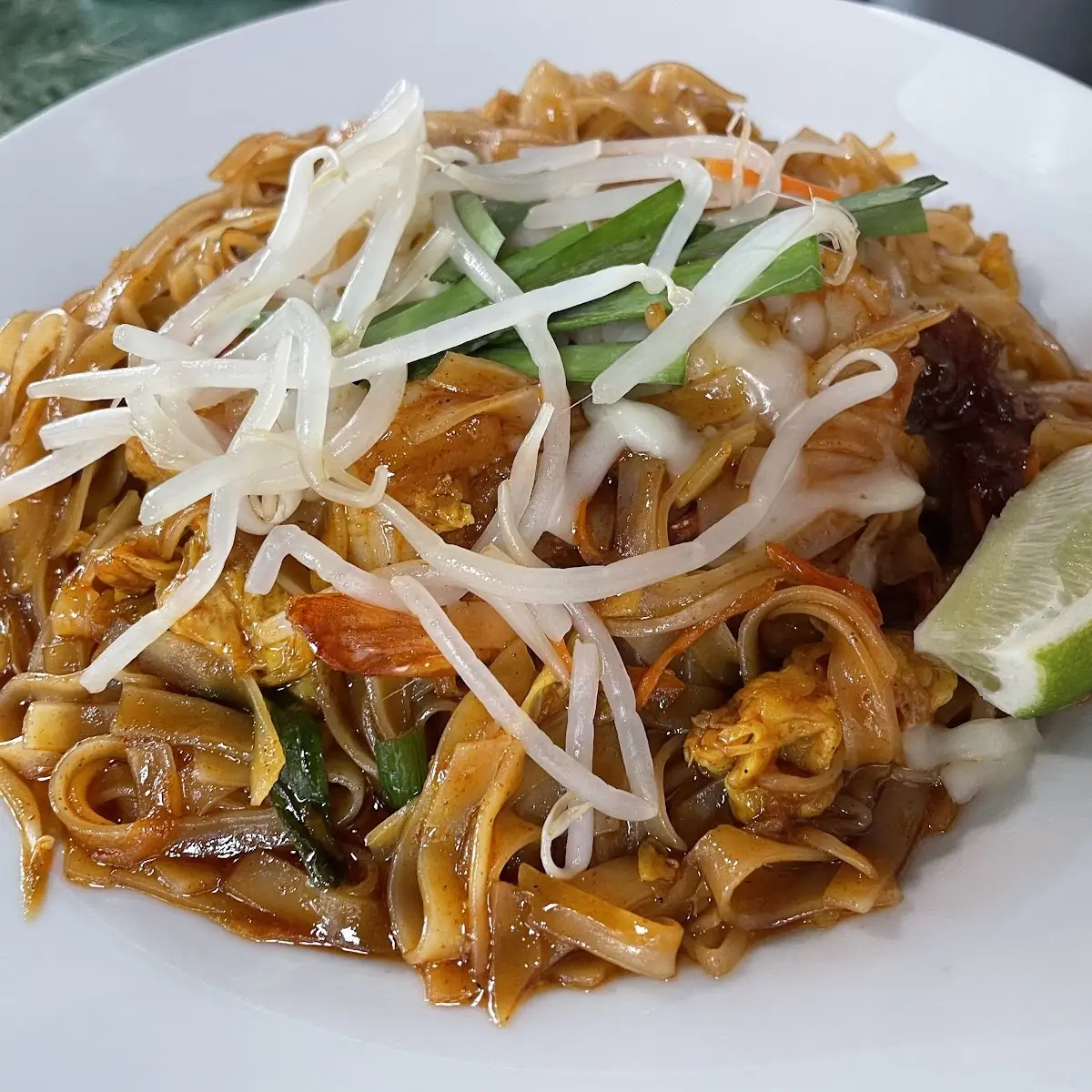 Chicken Pad Thai with Bean Sprouts and Lime