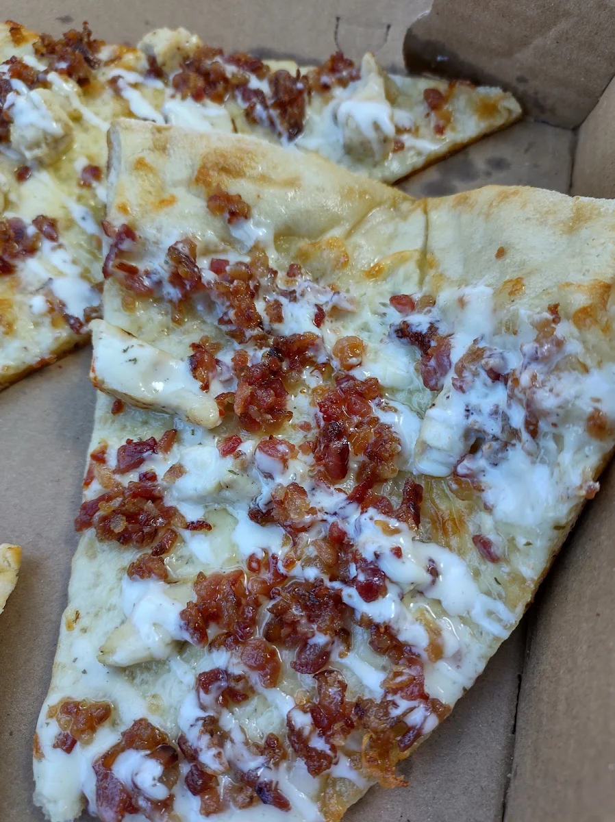 Chicken Bacon & Ranch Pizza