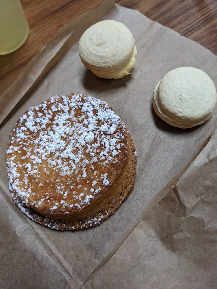 Basque Cake & Macarons