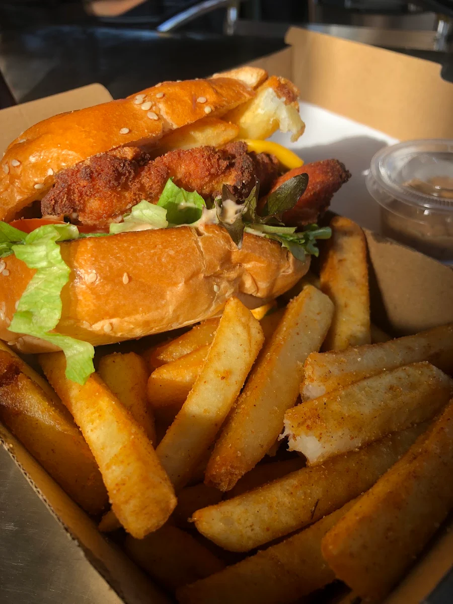 Highlights, OZ Burgers and Take Away