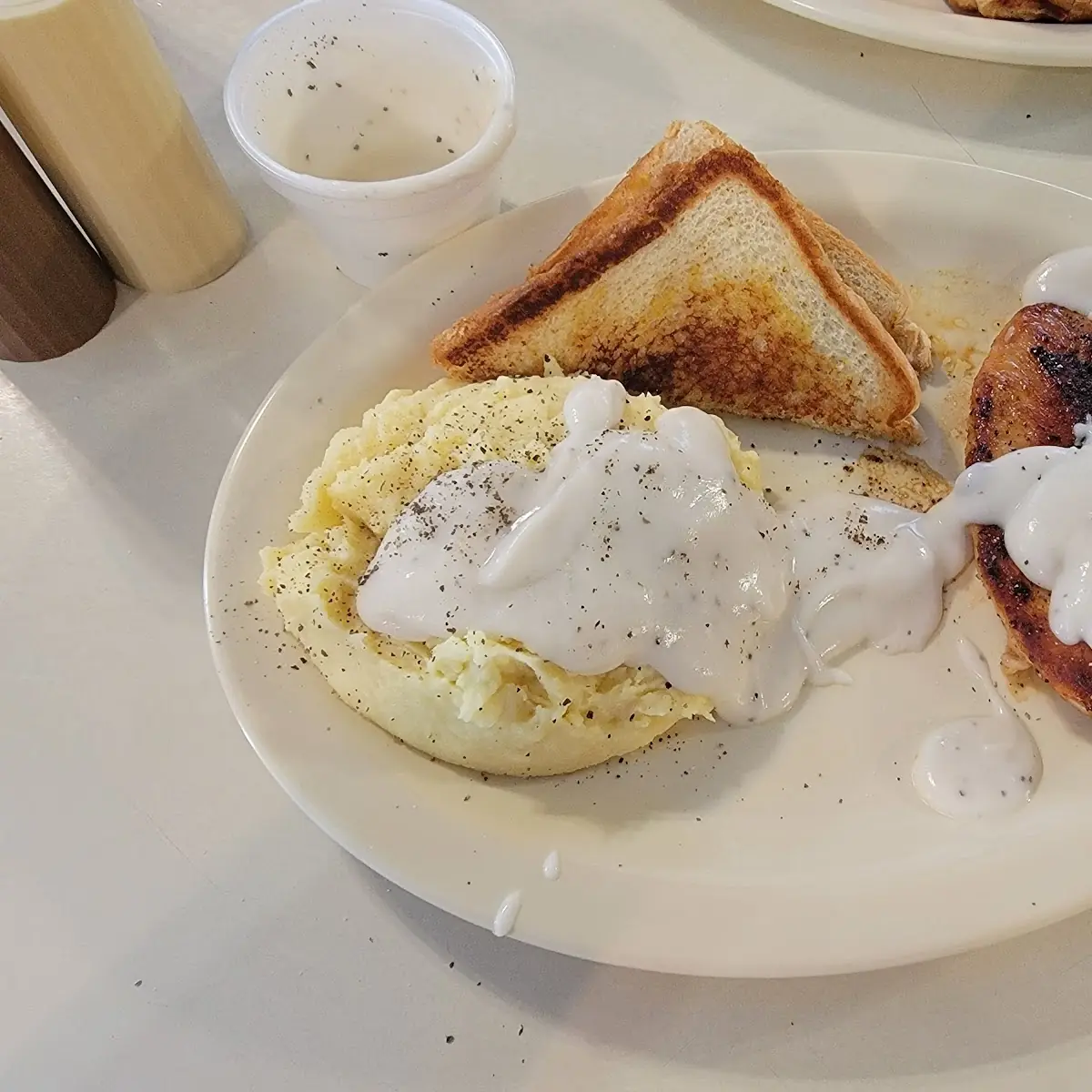 Grilled Chicken and Mashed Potatoes