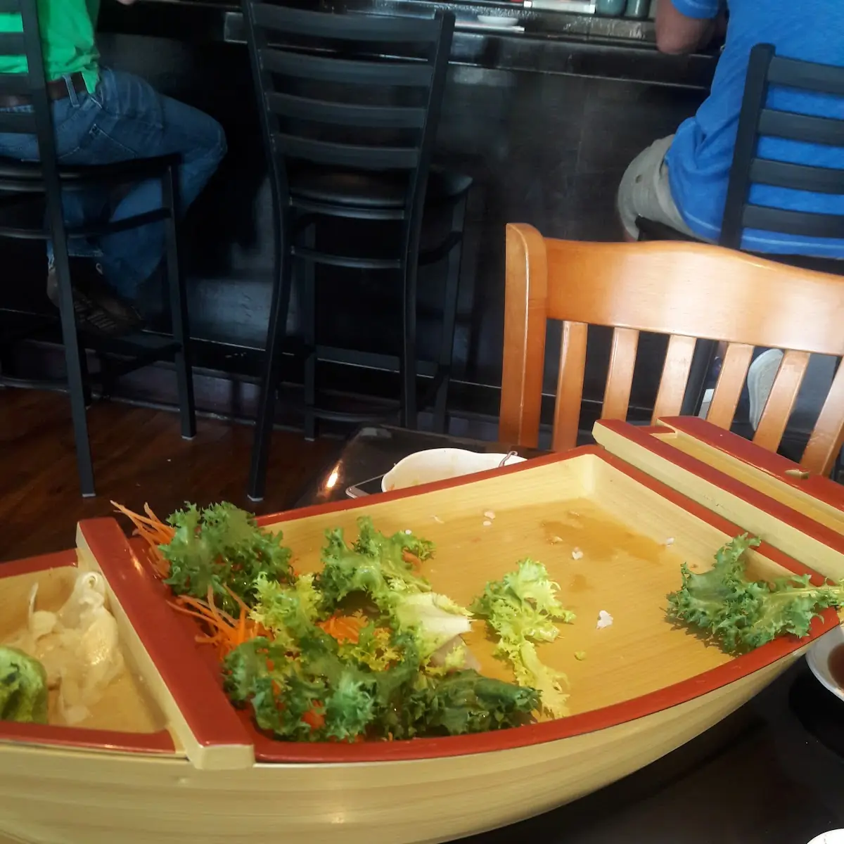 Sushi Boat Left over Leafs