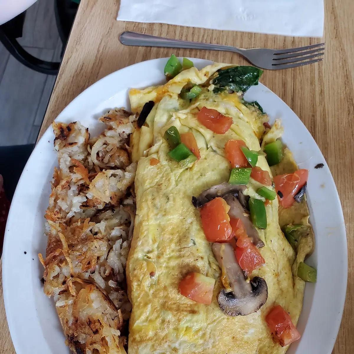 Veggie Omelette with Hashbrowns