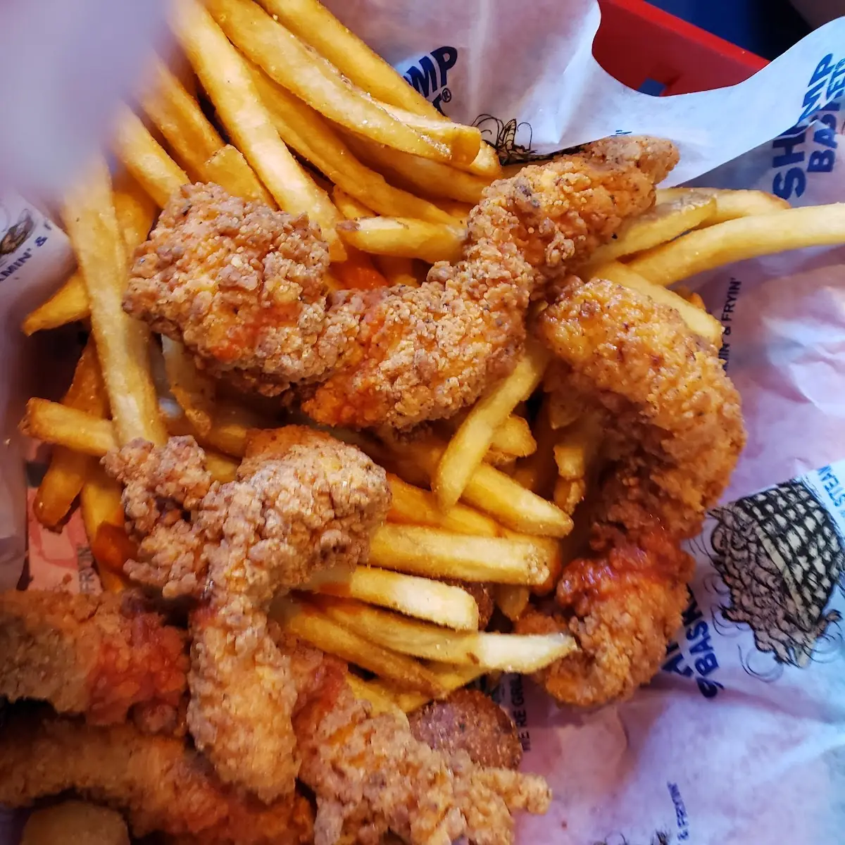 Fried Shrimp Basket with Fries