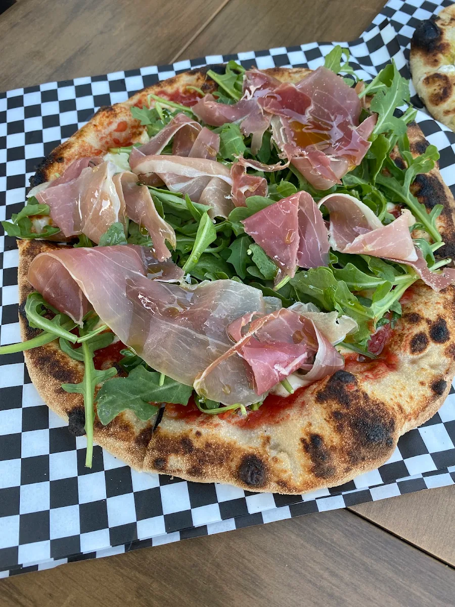 Arugula and Prosciutto Pizza