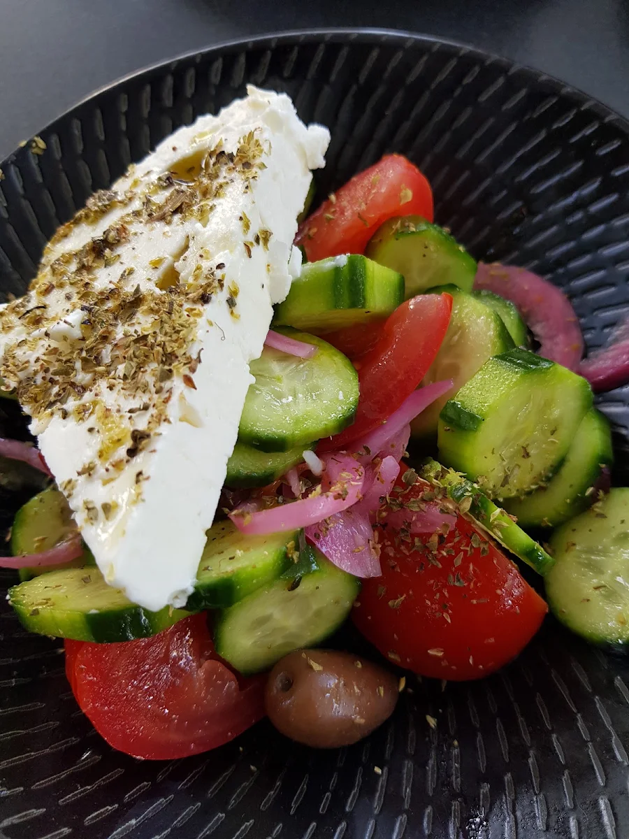 Horiatiki Greek
