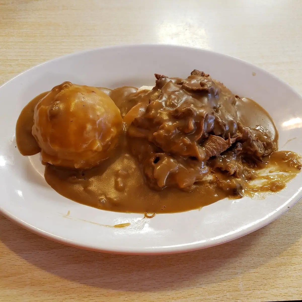 Open Faced Roast Beef with Mashed Potatoes