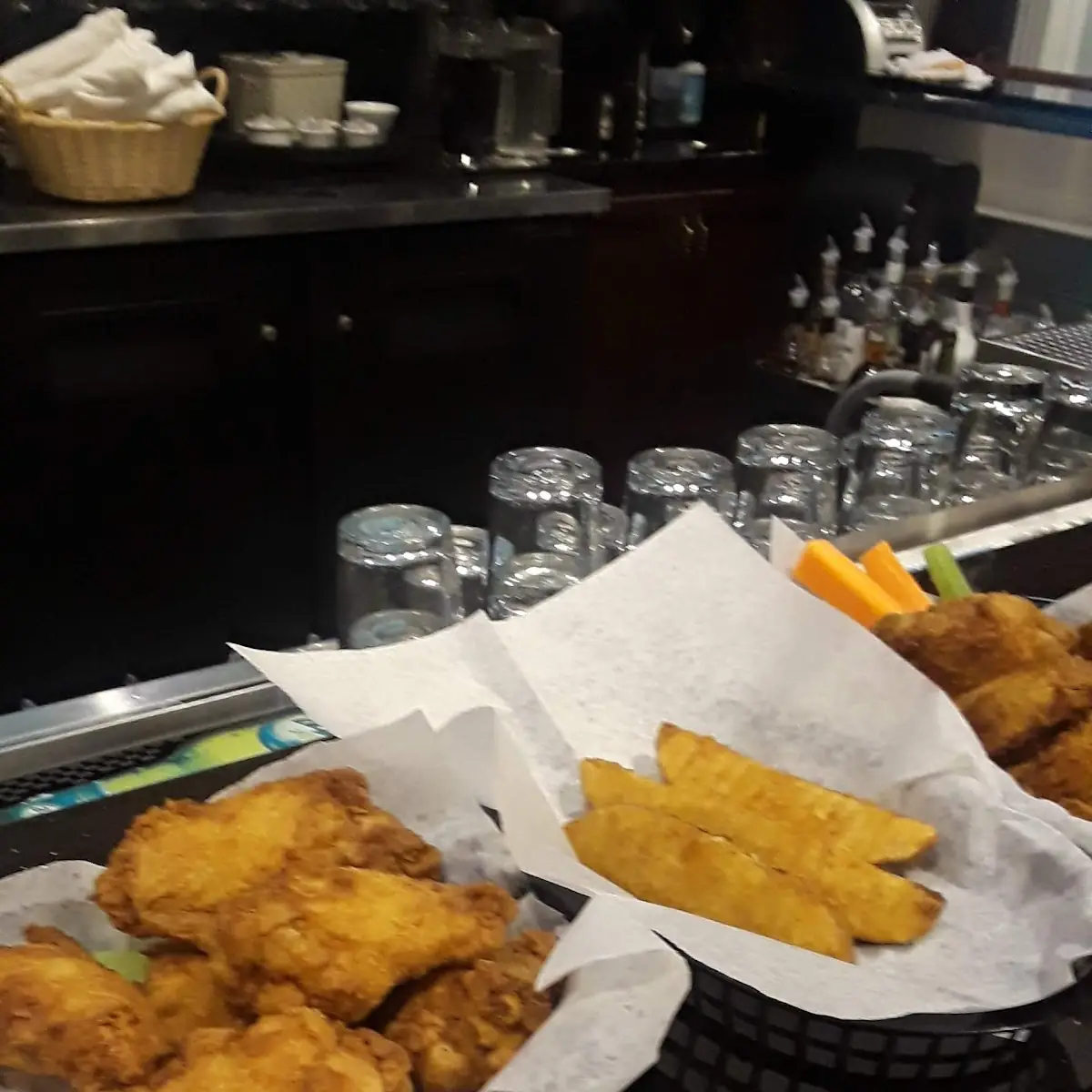 Broasted Chicken Wings Potato Wedges