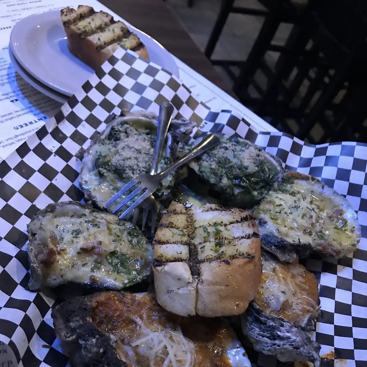 Baked Oysters with Garlic Bread