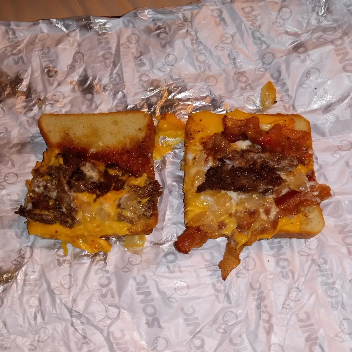 Grilled Bacon and Cheddar Cheese Sandwich