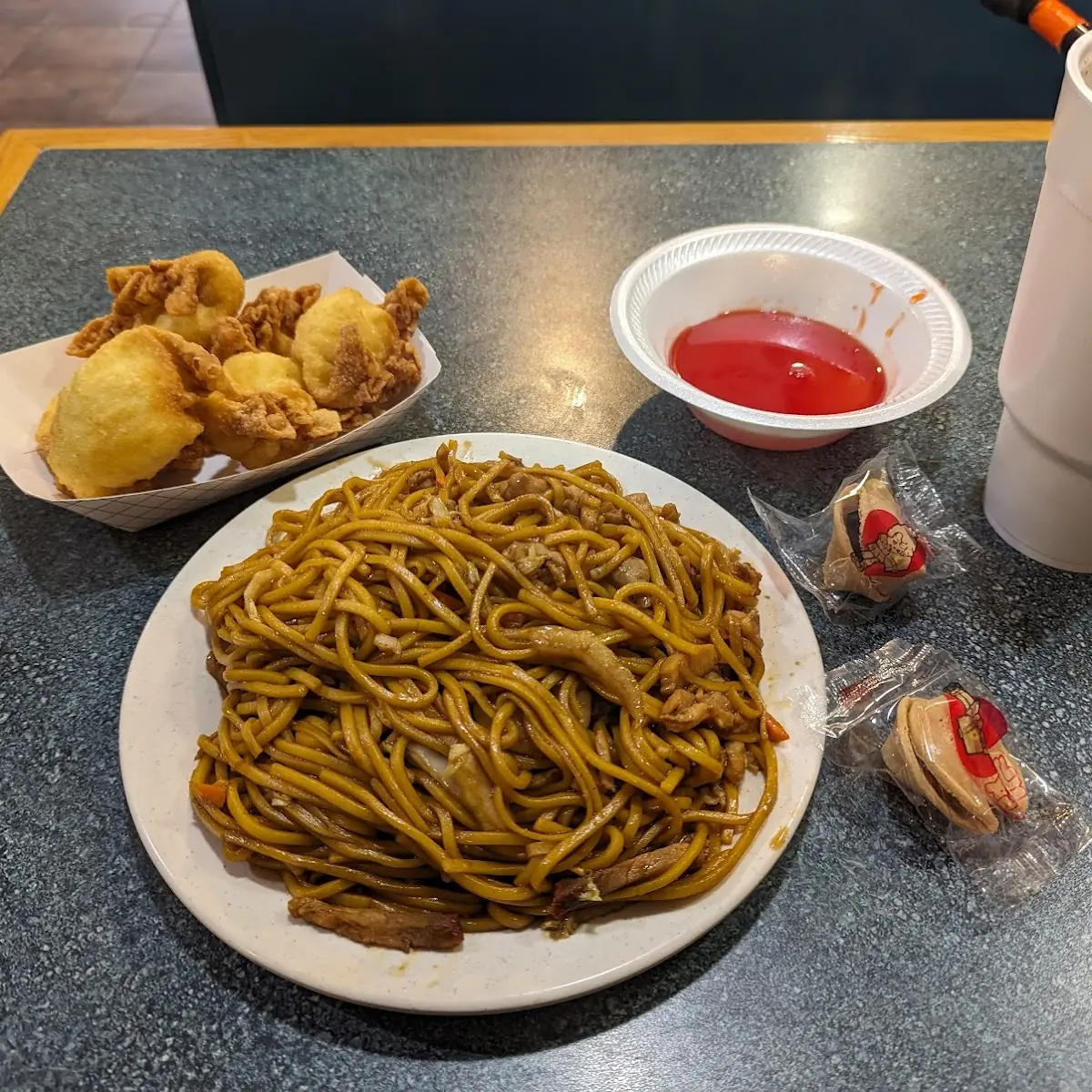 Chicken Lo Mein Combo Platter