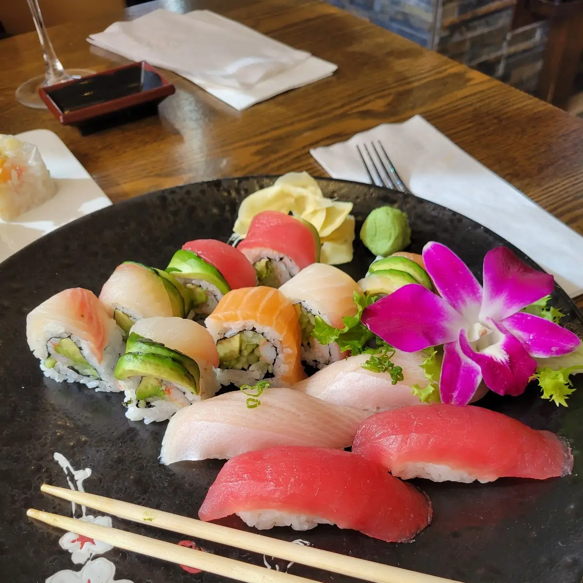 Rainbow Roll Yellow Tail & Tuna Sushi