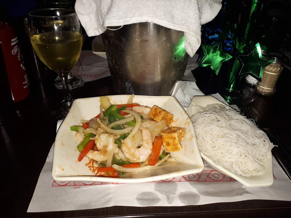 Toutes Grillé Avec Légumes, Soupe Et Noodle