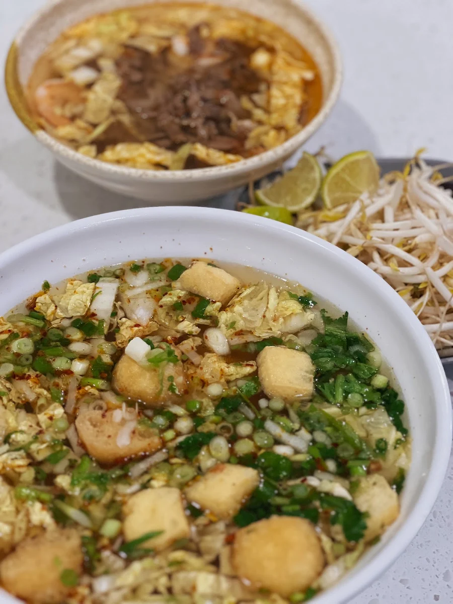 Highlights, Pho bo ga express 佛波嘎越南粉