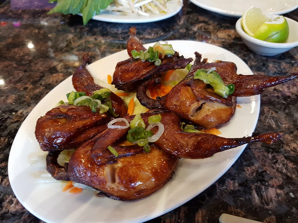 Deep Fried Quails on Rice, Quynh Vietnamese Cuisine