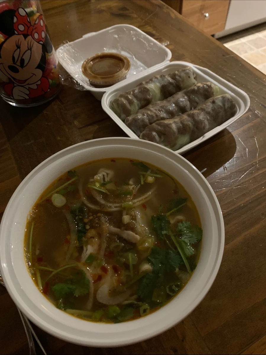 2. Fresh Shrimp Salad Rolls (3 Pcs)
