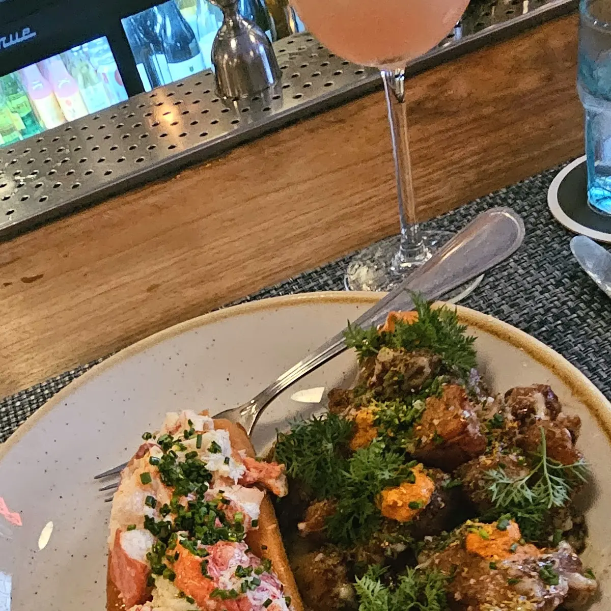 Famous Lobster Roll 1 2 Roll