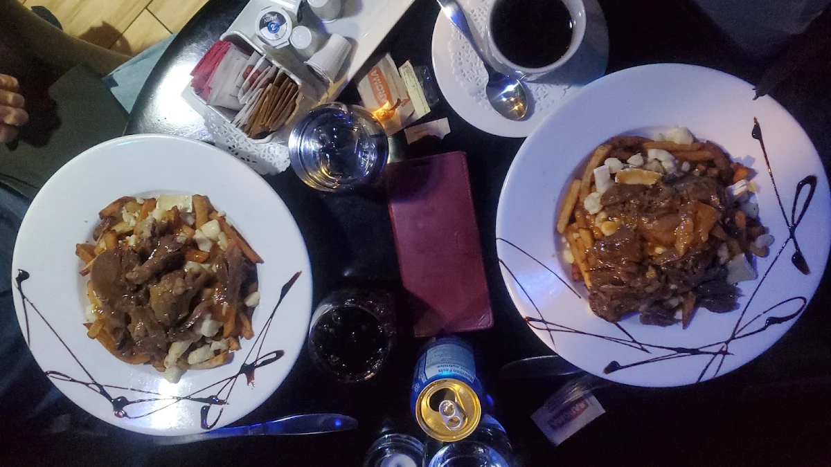 Poutine Canard Confit Wow