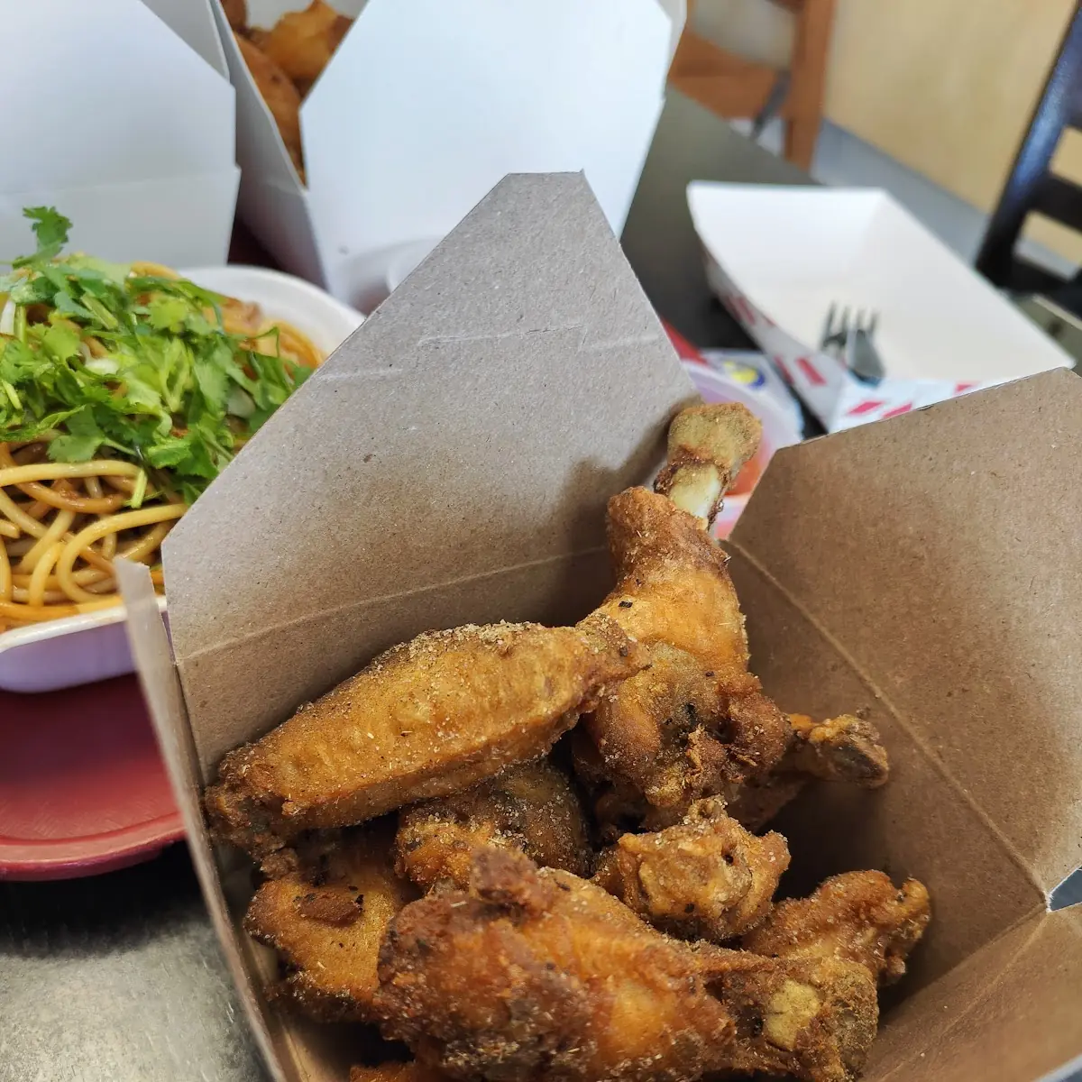 Shlap Muan - Famous Chicken Wings