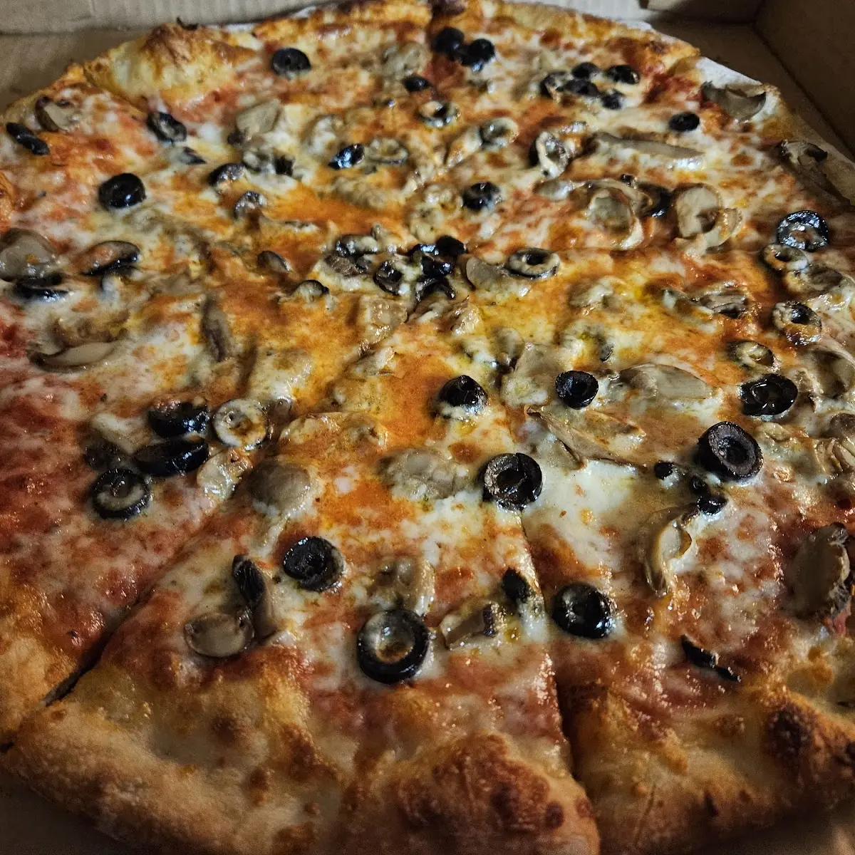 Thin Crust Mushrooms Are Black Olives