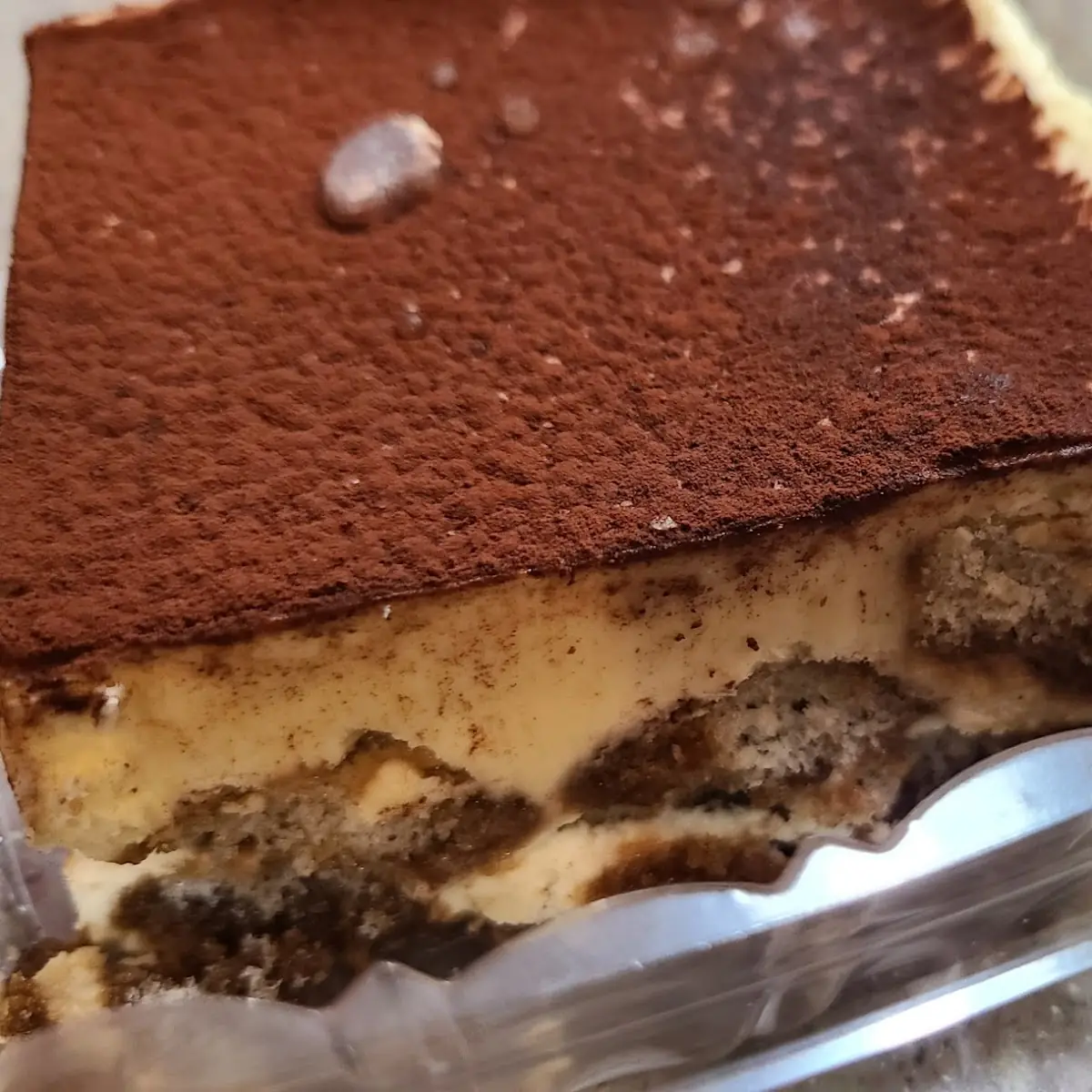 Tiramisu Cake